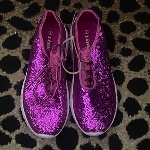 Link Fuchsia Footwear